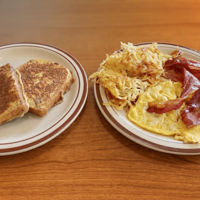 Cislo's Hearty Breakfast.
